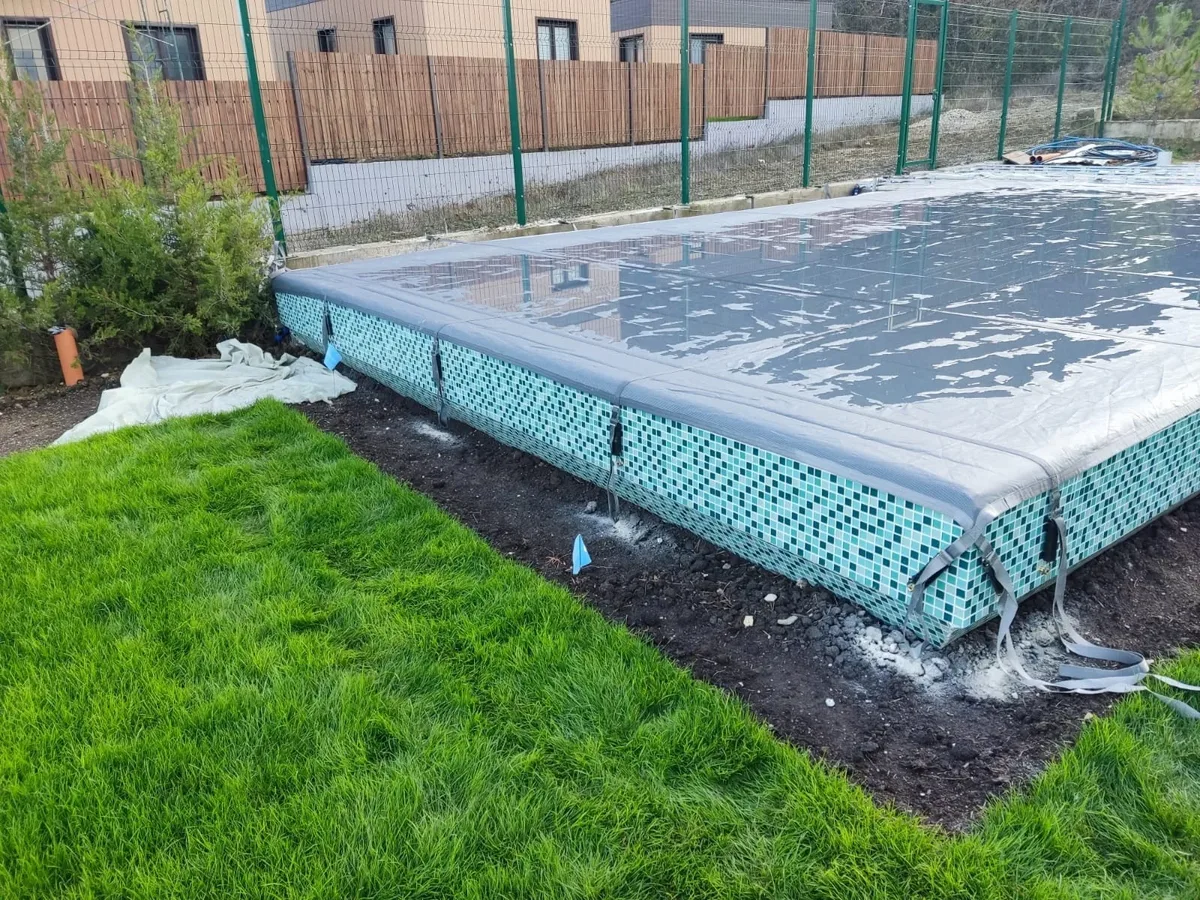 Батутное покрывало на бассейне в Уссурийске